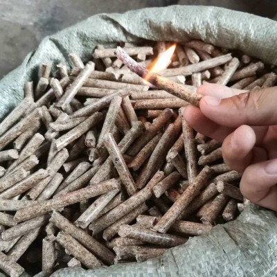 生物質(zhì)顆粒燃料 壁爐采暖爐燃燒顆粒 木屑顆粒木顆粒燃料現(xiàn)貨批發(fā)